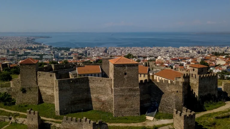 Επταπύργιο (Γεντί Κουλέ) – Η Ζωντανή Ιστορία