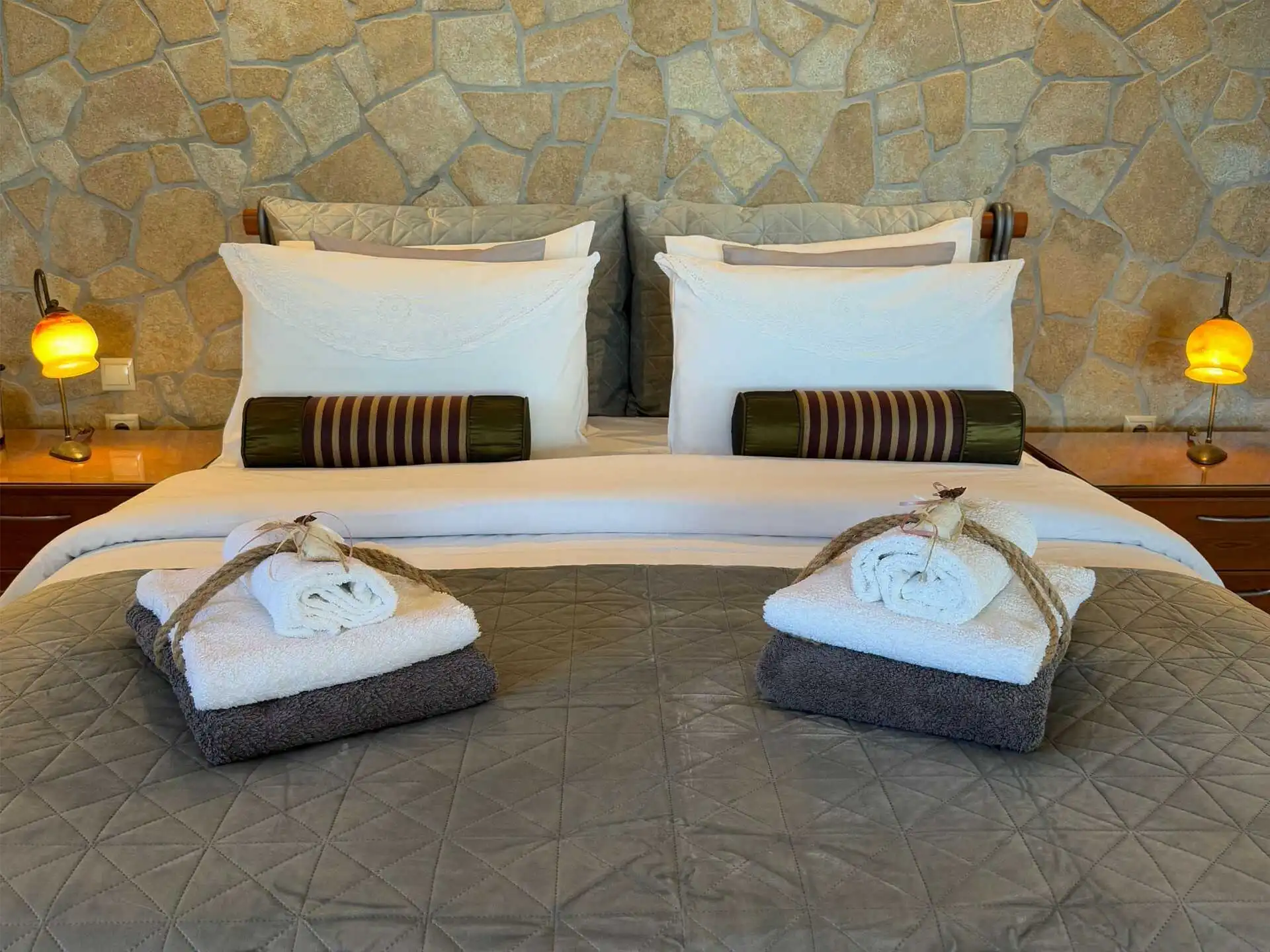 Luxury Villas Epanomi stone house | Επανομή - Θερμαϊκός - Θεσσαλονίκη - Ελλάδα